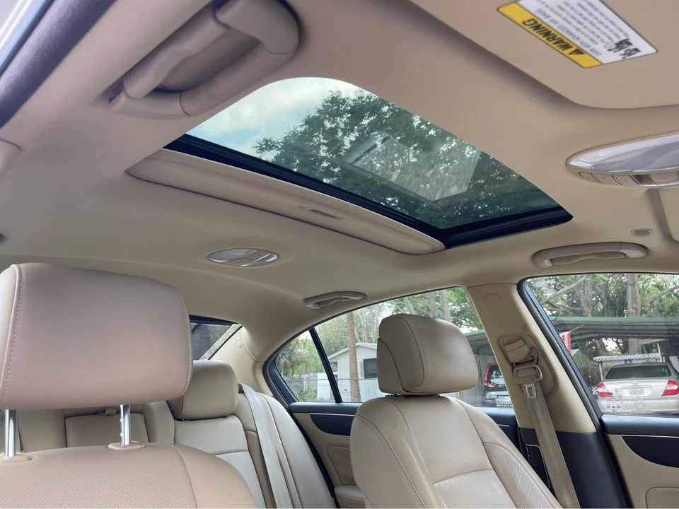 2012 Hyundai Genesis - Image 11 of 14