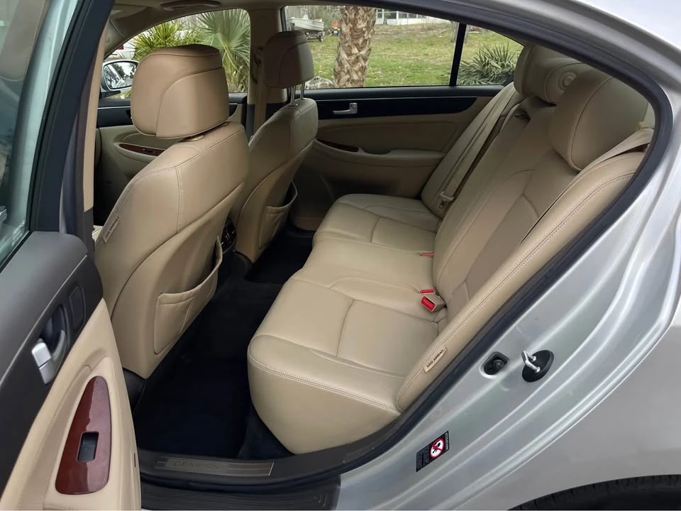2012 Hyundai Genesis - Image 14 of 14