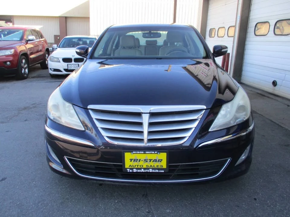 2012 Hyundai Genesis - Image 2 of 10