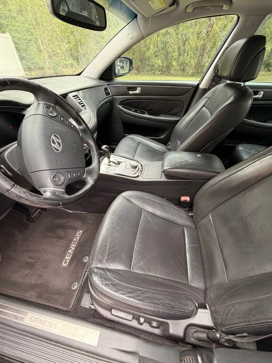 2012 Hyundai Genesis - Image 2 of 6