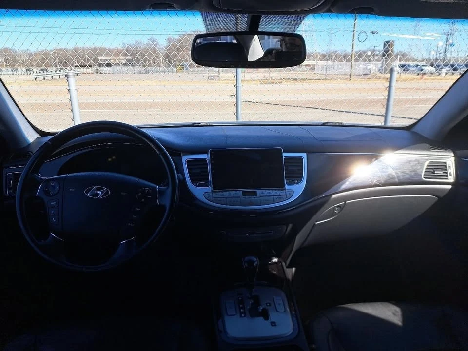 2012 Hyundai Genesis - Image 15 of 17