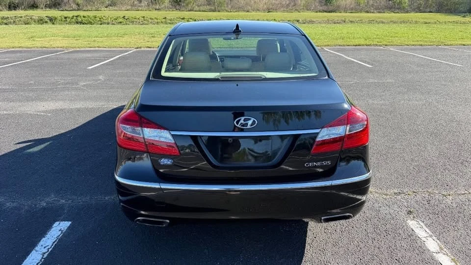 2012 Hyundai Genesis - Image 7 of 20