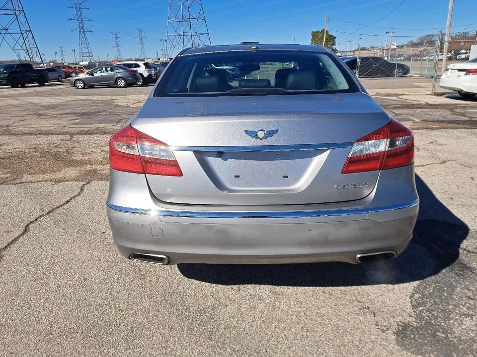 2012 Hyundai Genesis - Image 6 of 17