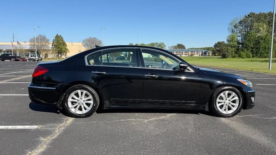 2012 Hyundai Genesis - Image 5 of 20