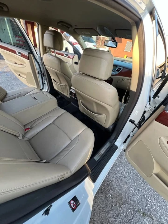 2012 Hyundai Genesis - Image 19 of 20
