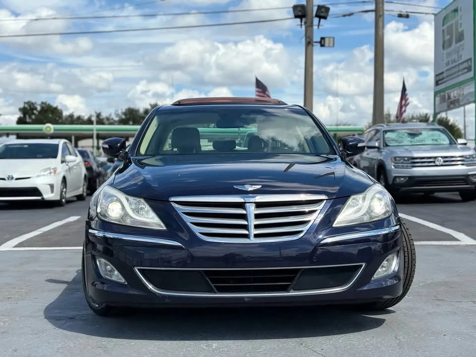 2012 Hyundai Genesis - Image 2 of 14