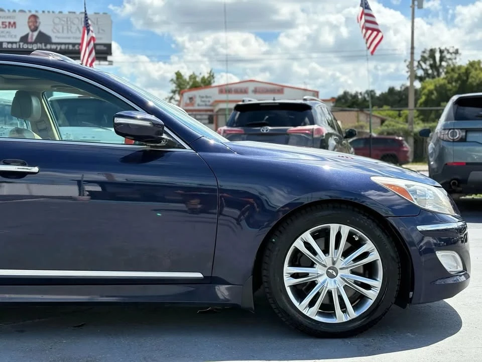 2012 Hyundai Genesis - Image 10 of 14