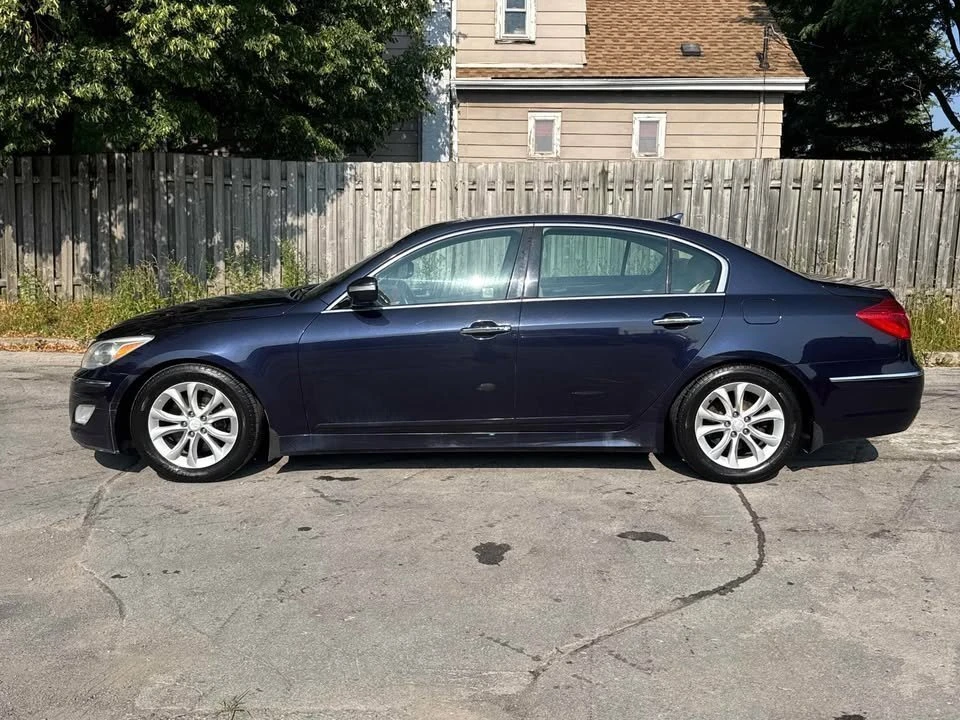 2012 Hyundai Genesis - Image 2 of 12