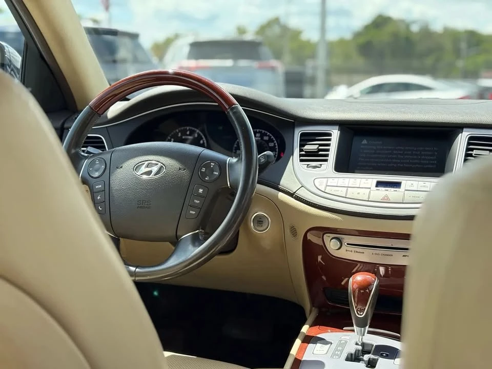 2012 Hyundai Genesis - Image 13 of 14