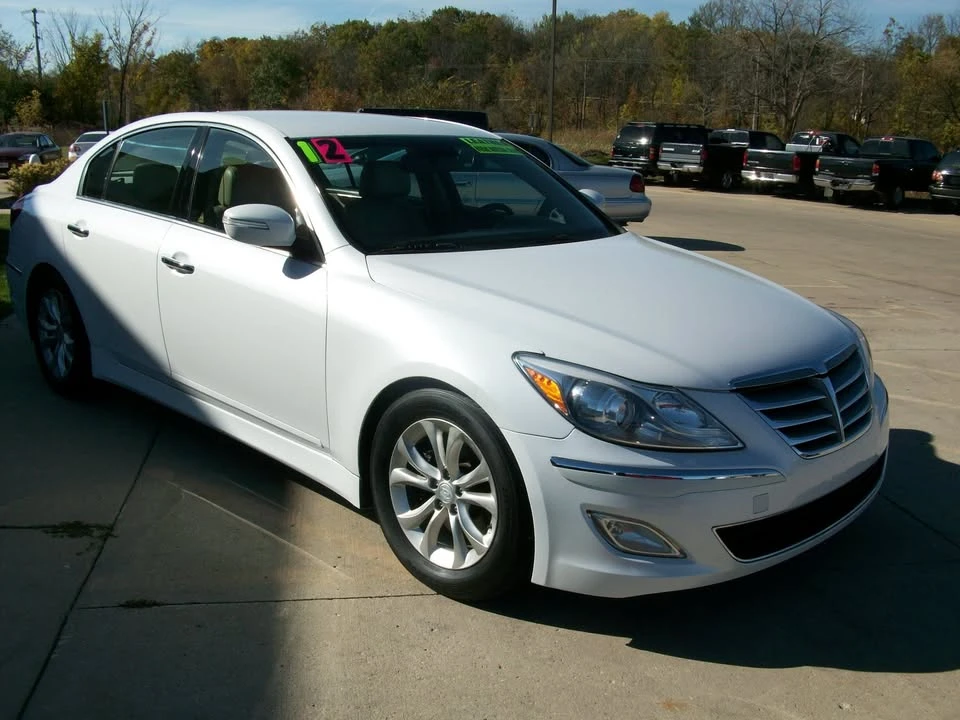 2012 Hyundai Genesis - Image 4 of 18