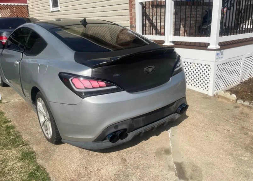 2012 Hyundai Genesis - Image 2 of 8