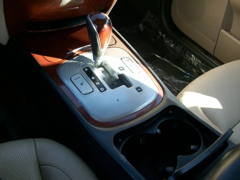 2012 Hyundai Genesis - Image 14 of 18