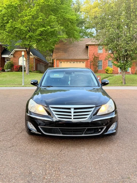 2012 Hyundai Genesis - Image 2 of 11