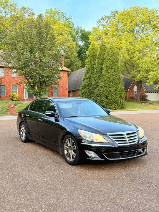 2012 Hyundai Genesis - Image 3 of 11