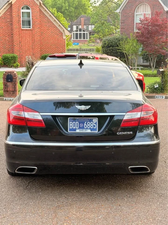 2012 Hyundai Genesis - Image 6 of 11