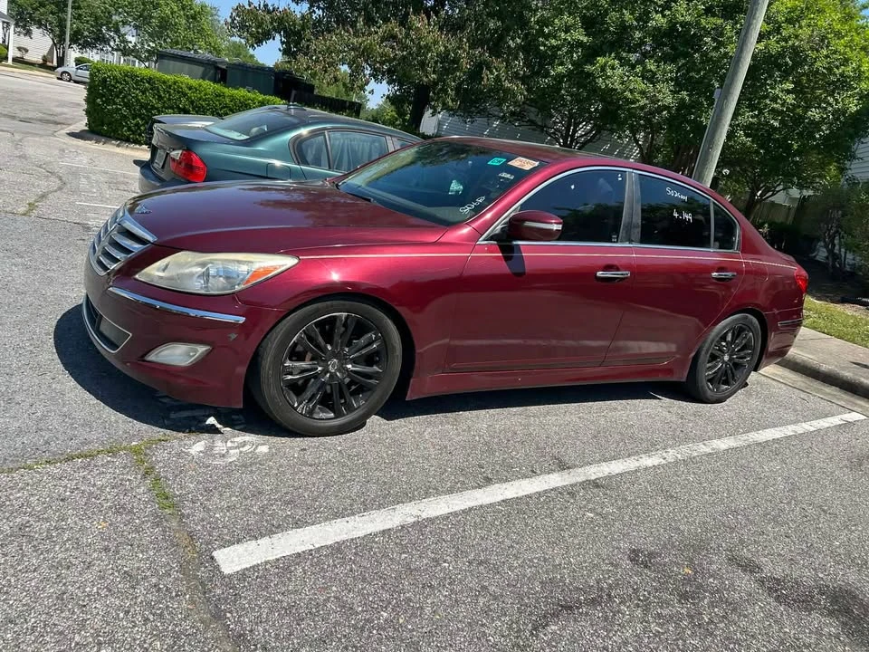 2012 Hyundai Genesis - Image 4 of 5