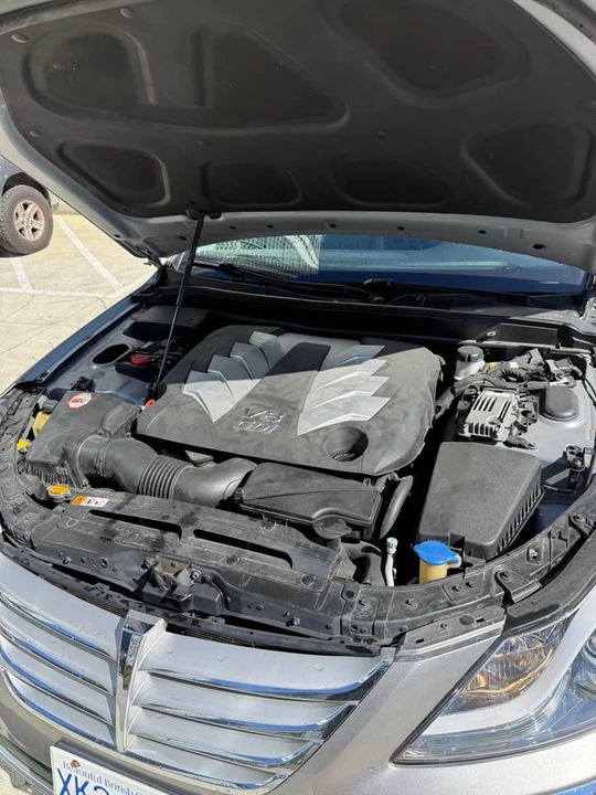 2012 Hyundai Genesis - Image 6 of 7