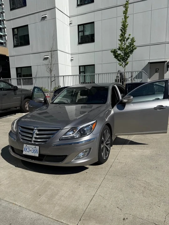 2012 Hyundai Genesis - Image 3 of 7