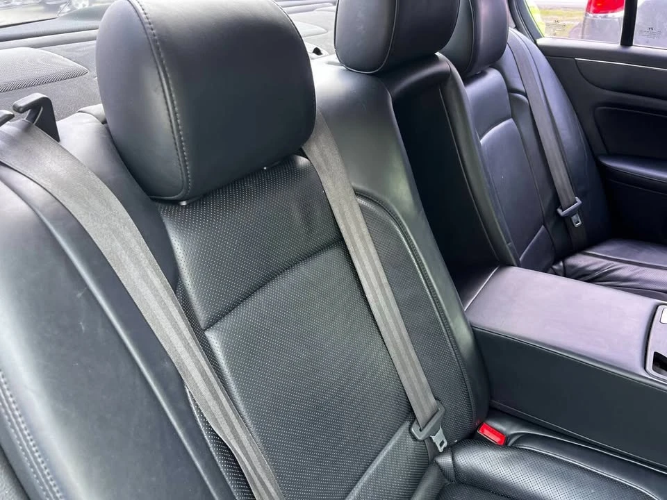 2012 Hyundai Genesis - Image 19 of 20