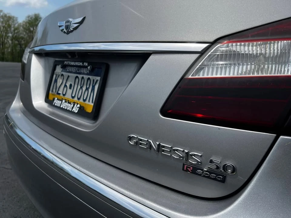 2012 Hyundai Genesis - Image 14 of 20