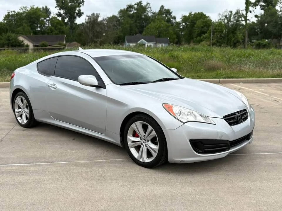 2012 Hyundai Genesis - Image 4 of 16