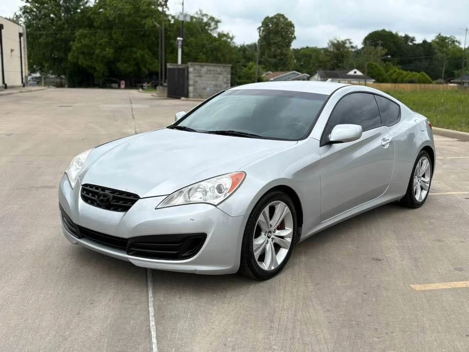 2012 Hyundai Genesis - Image 5 of 16