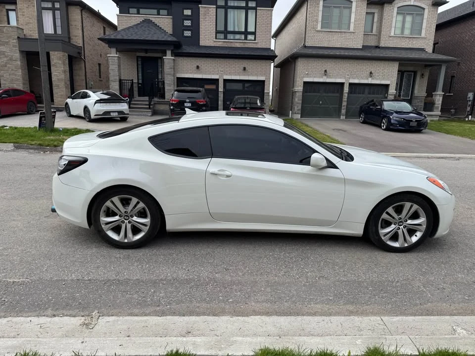 2012 Hyundai Genesis Coupe - Image 8 of 14