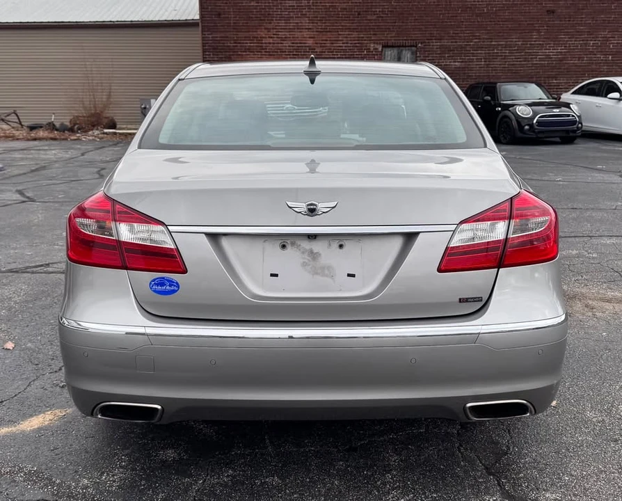 2012 Hyundai Genesis - Image 4 of 12