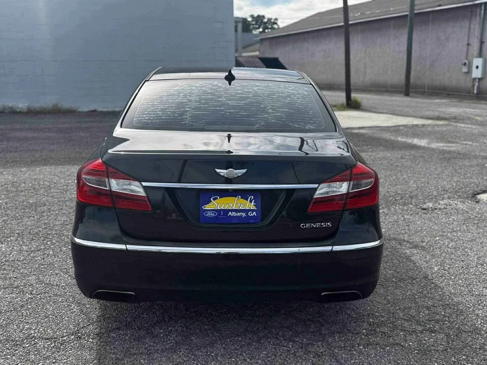 2012 Hyundai Genesis - Image 11 of 12