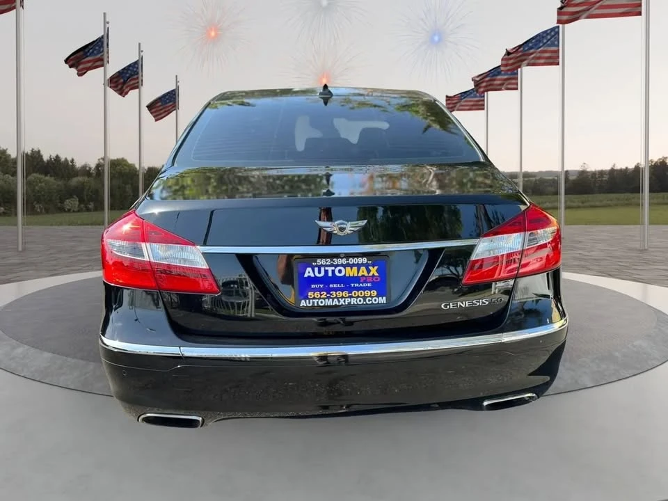 2012 Hyundai Genesis - Image 10 of 20