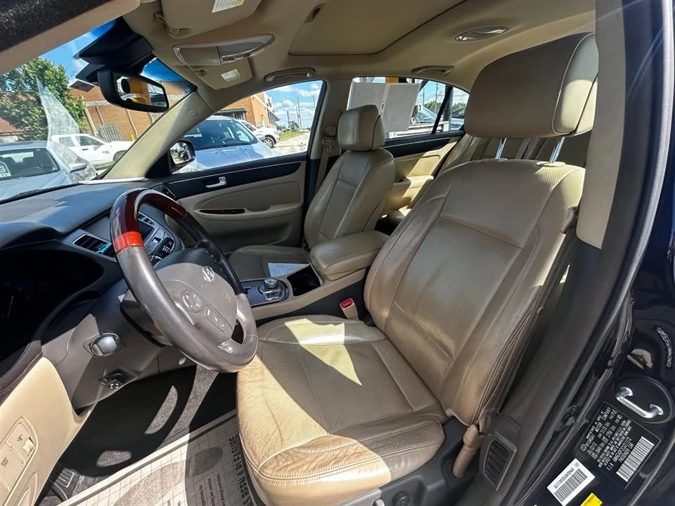 2012 Hyundai Genesis - Image 13 of 20