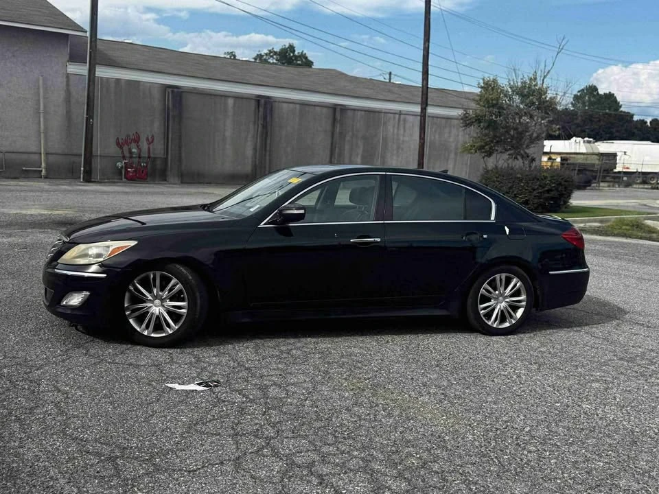 2012 Hyundai Genesis - Image 8 of 12