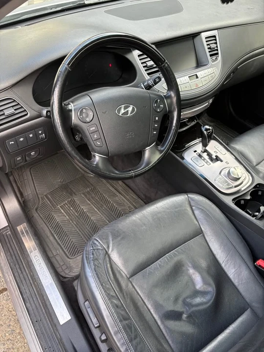 2012 Hyundai Genesis - Image 4 of 7