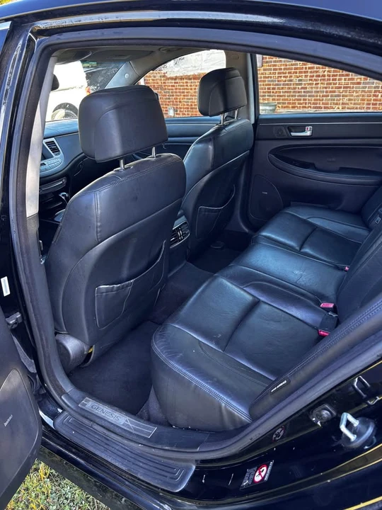 2012 Hyundai Genesis - Image 6 of 8