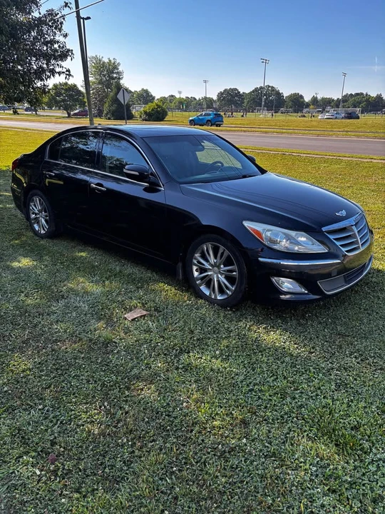 2012 Hyundai Genesis - Image 2 of 8