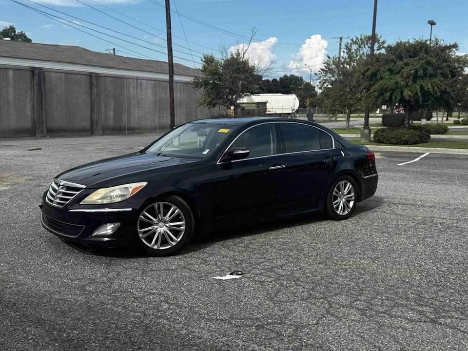 2012 Hyundai Genesis - Image 11 of 12