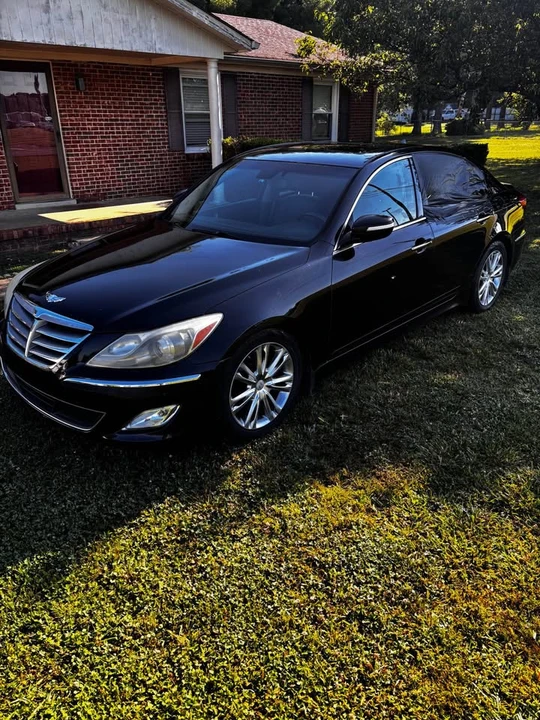 2012 Hyundai Genesis - Image 3 of 8