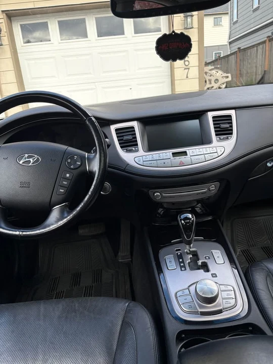 2012 Hyundai Genesis - Image 3 of 7