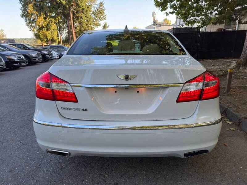 2012 Hyundai Genesis - Image 5 of 19
