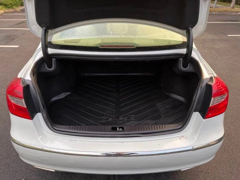 2012 Hyundai Genesis - Image 7 of 20