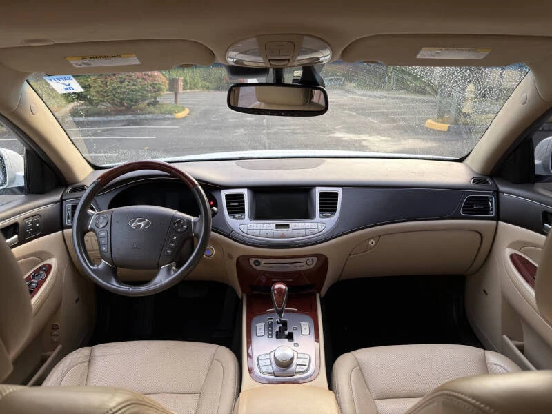 2012 Hyundai Genesis - Image 11 of 16
