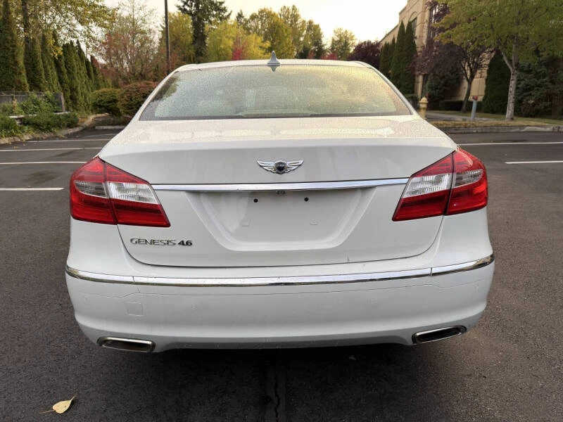 2012 Hyundai Genesis - Image 5 of 16