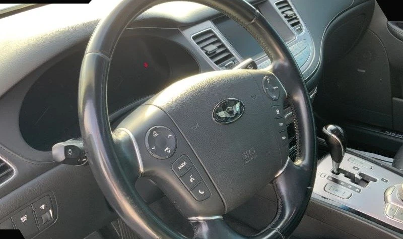 2012 Hyundai Genesis - Image 9 of 20