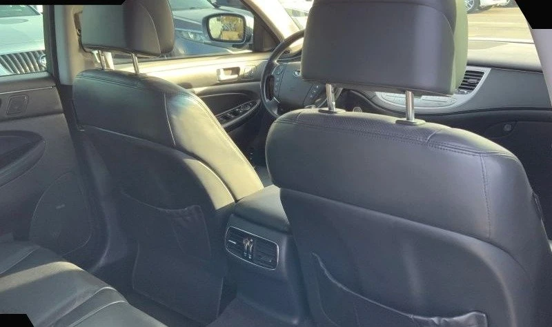 2012 Hyundai Genesis - Image 16 of 20