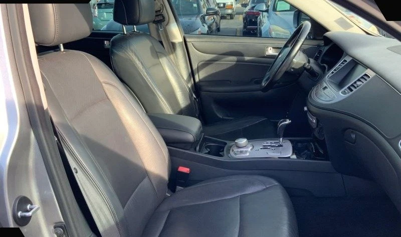 2012 Hyundai Genesis - Image 11 of 20