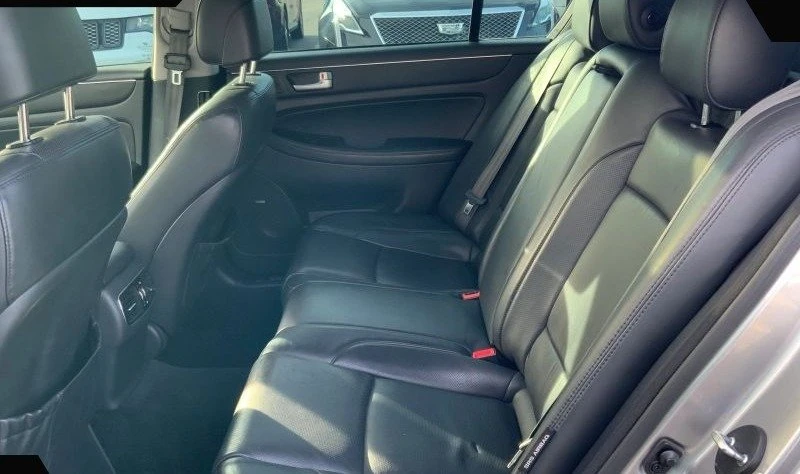 2012 Hyundai Genesis - Image 14 of 20