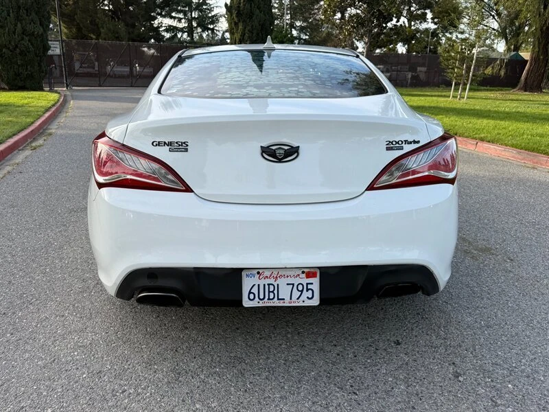 2012 Hyundai Genesis Coupe - Image 5 of 20