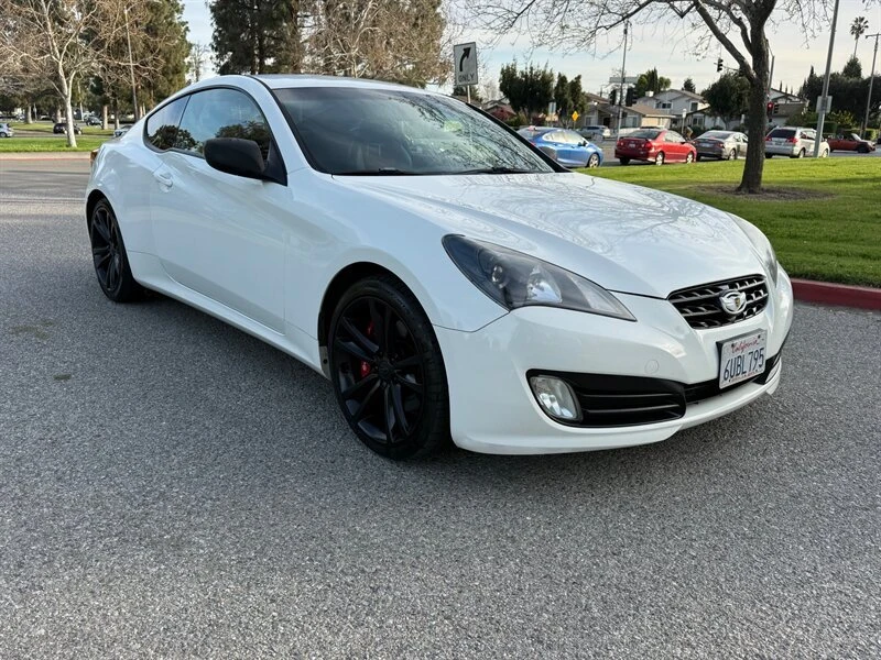 2012 Hyundai Genesis Coupe - Image 2 of 20