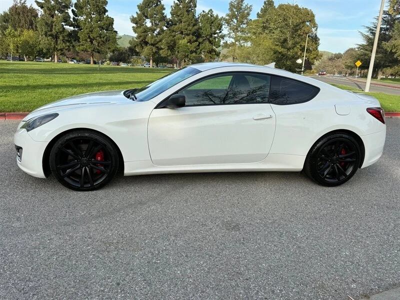 2012 Hyundai Genesis Coupe - Image 8 of 20