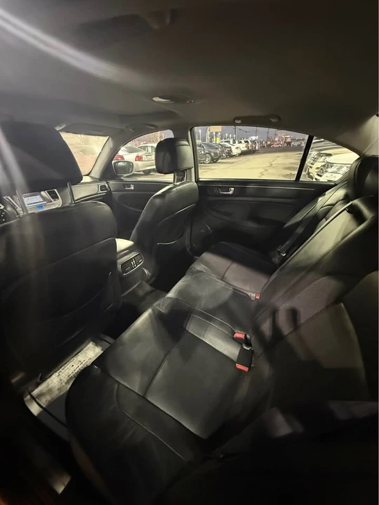 2012 Hyundai Genesis - Image 4 of 6